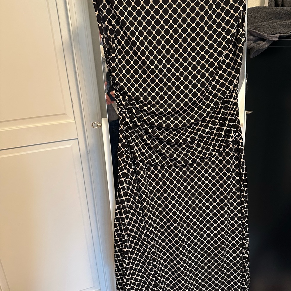 Chic Black and Tan Geometric Dress